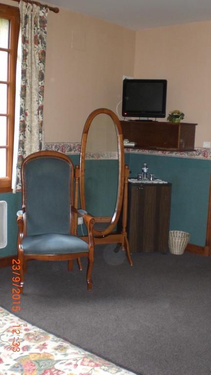 Auberge De L'Atre Quarré-les-Tombes Cameră foto
